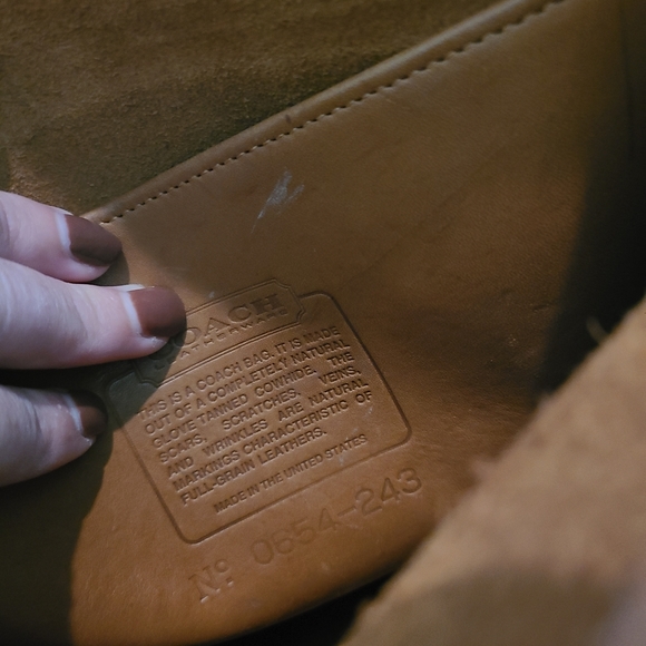 Vintage Coach tan leather Made in USA handbag with hang tag and serial number - Picture 3 of 10